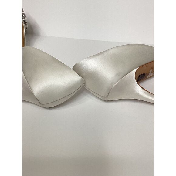 New. Womens Badgley Mischka Nikki Peep Toe Heels, White. Retails $245 - Picture 11 of 16
